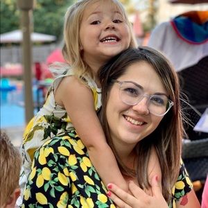 Meet your Posher, Ashley